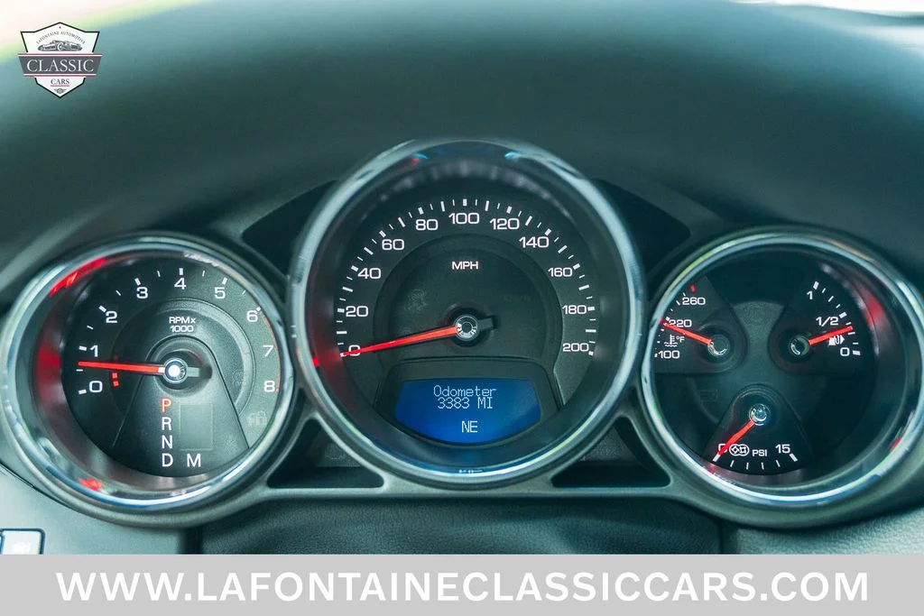 Used 2015 White Cadillac Base image 90