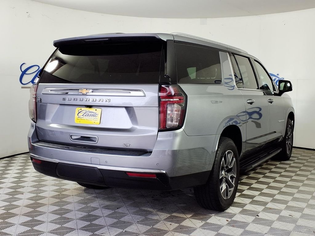 Used 2023 Gray Chevrolet LT image 6