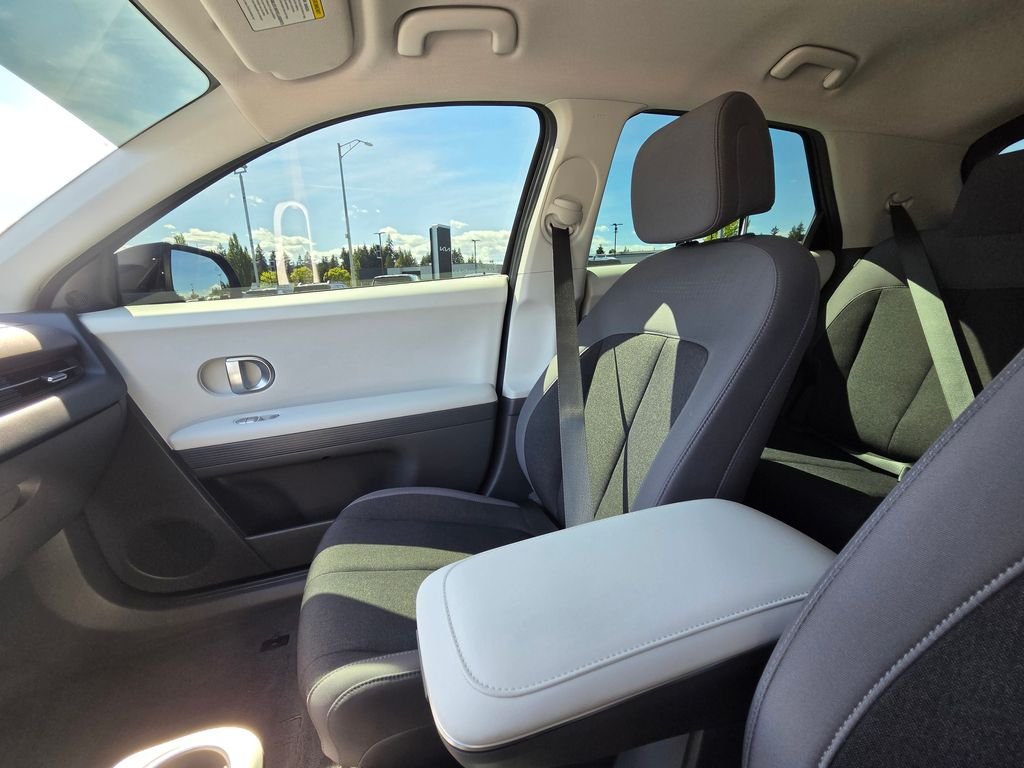 Used 2024 Black Hyundai SEL image 32