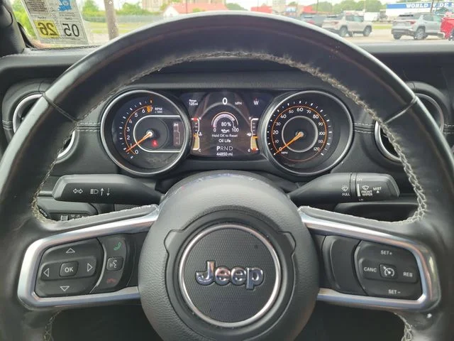 Used 2022 Gray Jeep Overland image 22