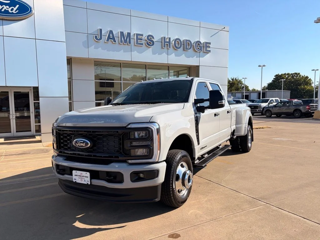 New 2026 Avalanche Ford F-350® XL image 8