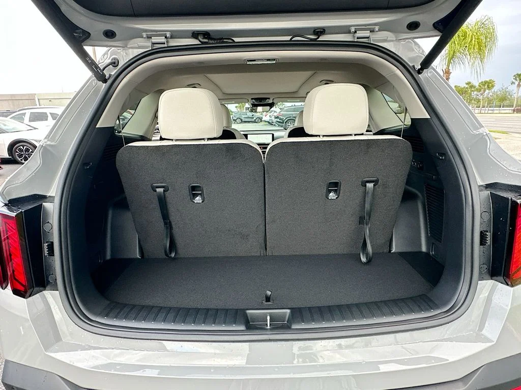 New 2026 Wolf Gray Kia EX image 27
