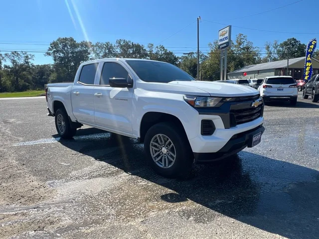 2025 Chevrolet Colorado WT/LT