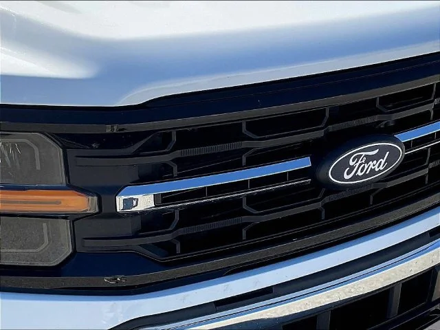 Used 2025 White Ford XLT image 33