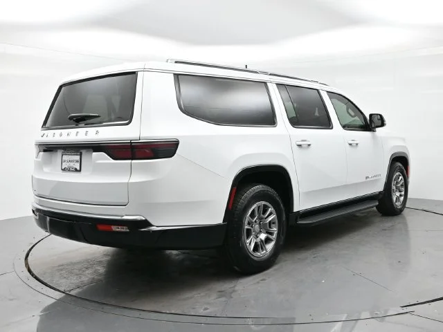 Used 2023 Bright White Clearcoat Jeep 4DR 4WD image 7