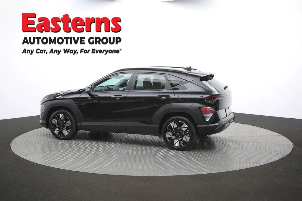Used 2024 Black Hyundai SEL image 41