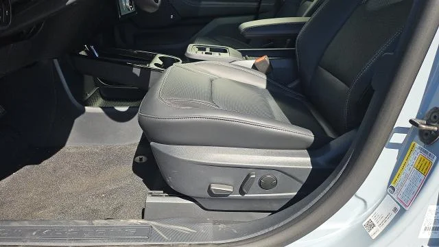New 2026 Glacier Gray Metallic Tri-coat Ford Premium AWD image 23