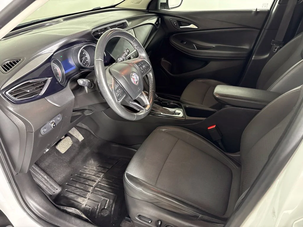 Used 2021 White Buick Select image 27