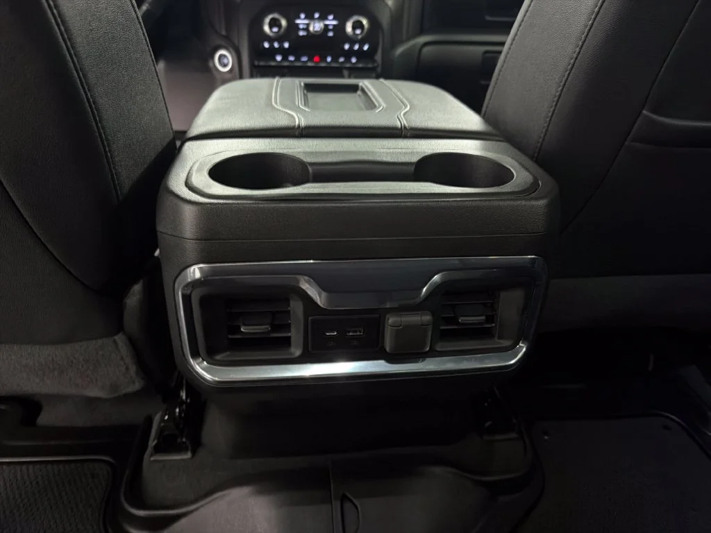 Used 2022 SUMMIT WHITE GMC AT4 image 16