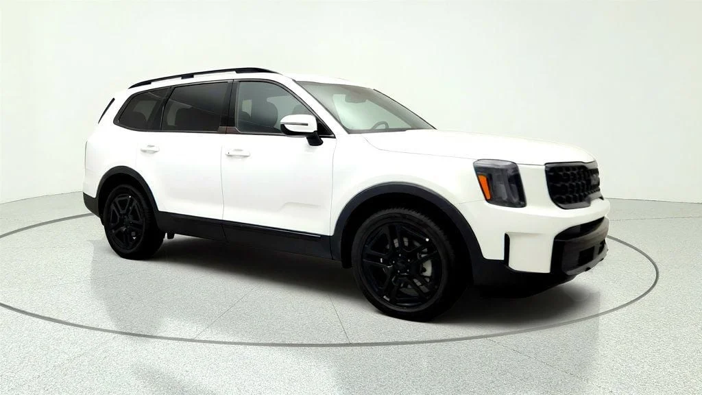 Used 2025 Glacial White Pearl Kia EX X-Line AWD image 3