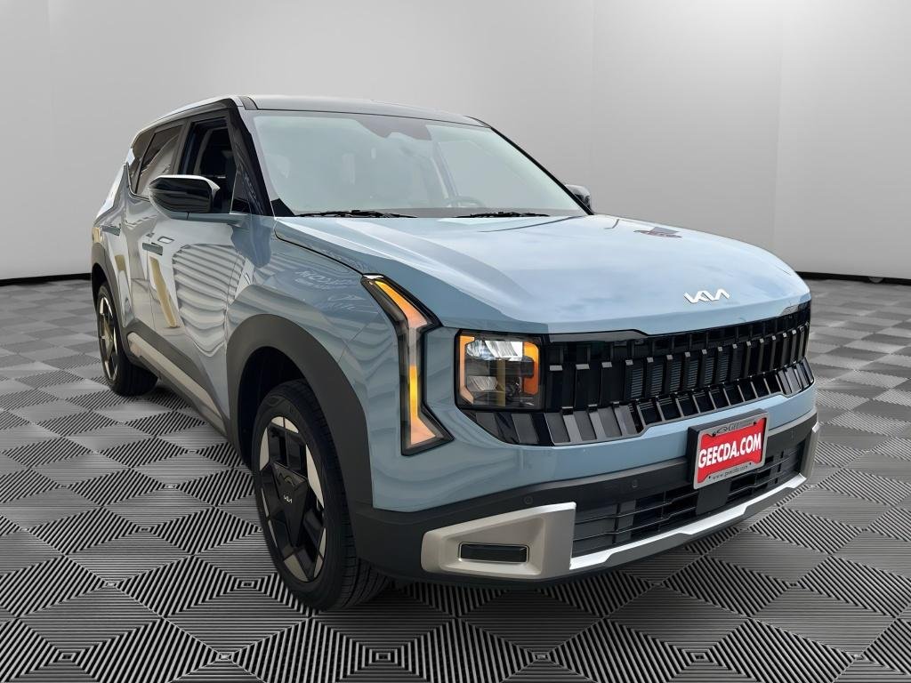 New 2027 Frost Blue / Black Roof Kia S image 3