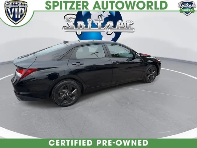 Used 2023 Black Hyundai SEL image 9