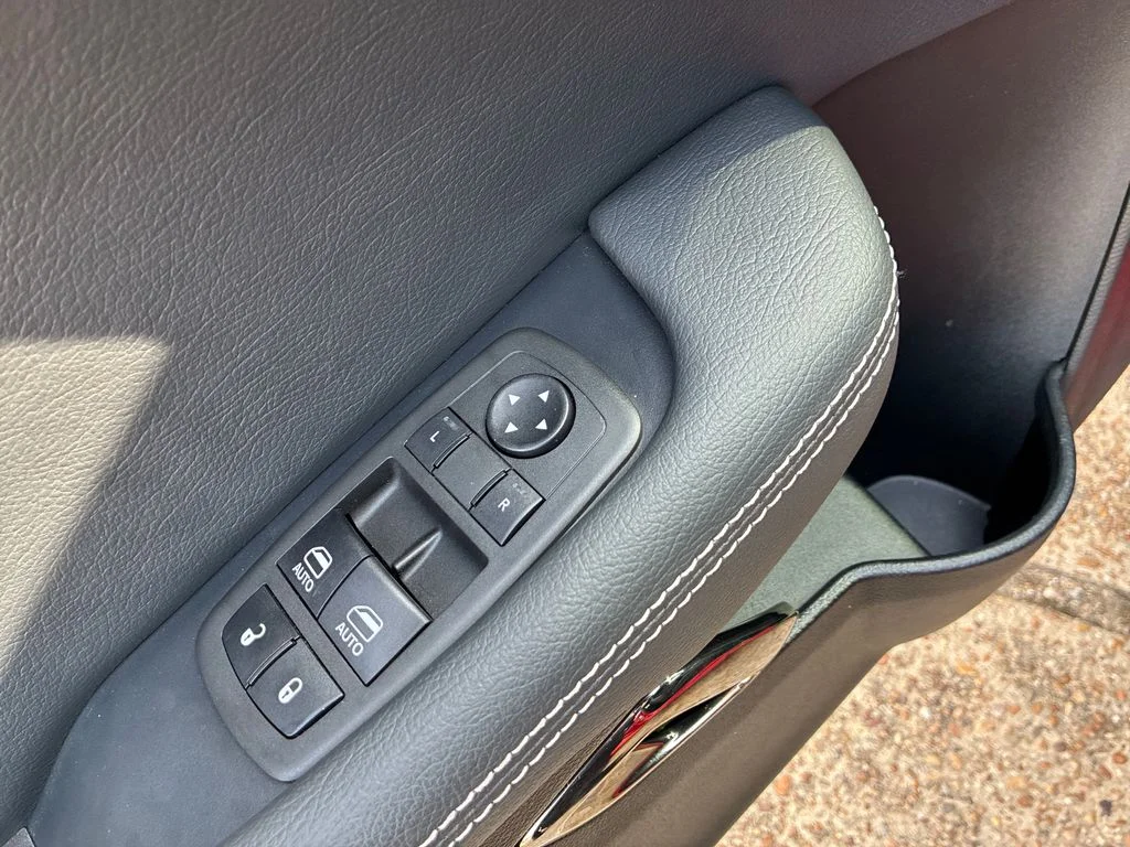 Used 2022 Red Dodge SRT Hellcat Redeye Widebody image 24