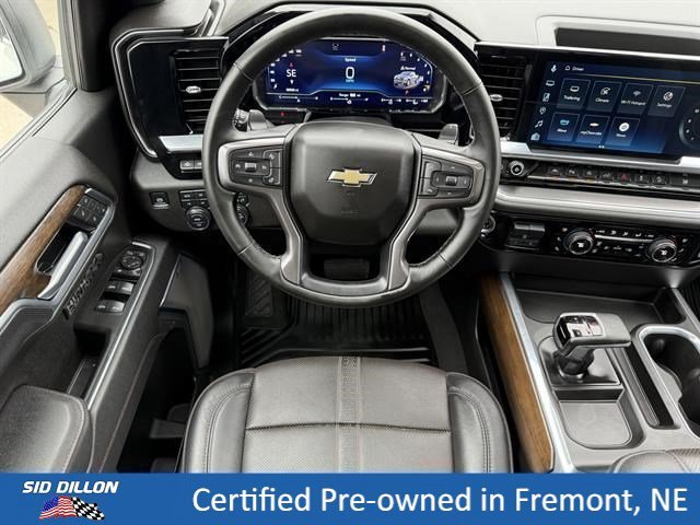 Used 2025 Iridescent Pearl Tricoat Chevrolet High Country image 5