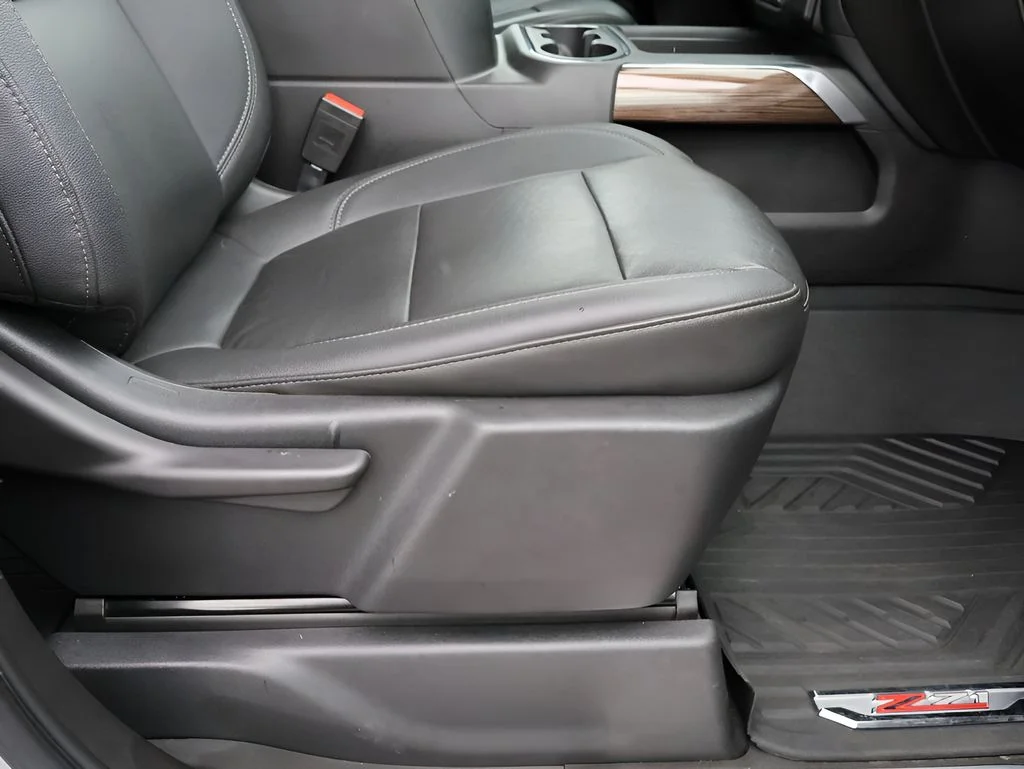 Used 2021 Silver Chevrolet LT Trail Boss image 14