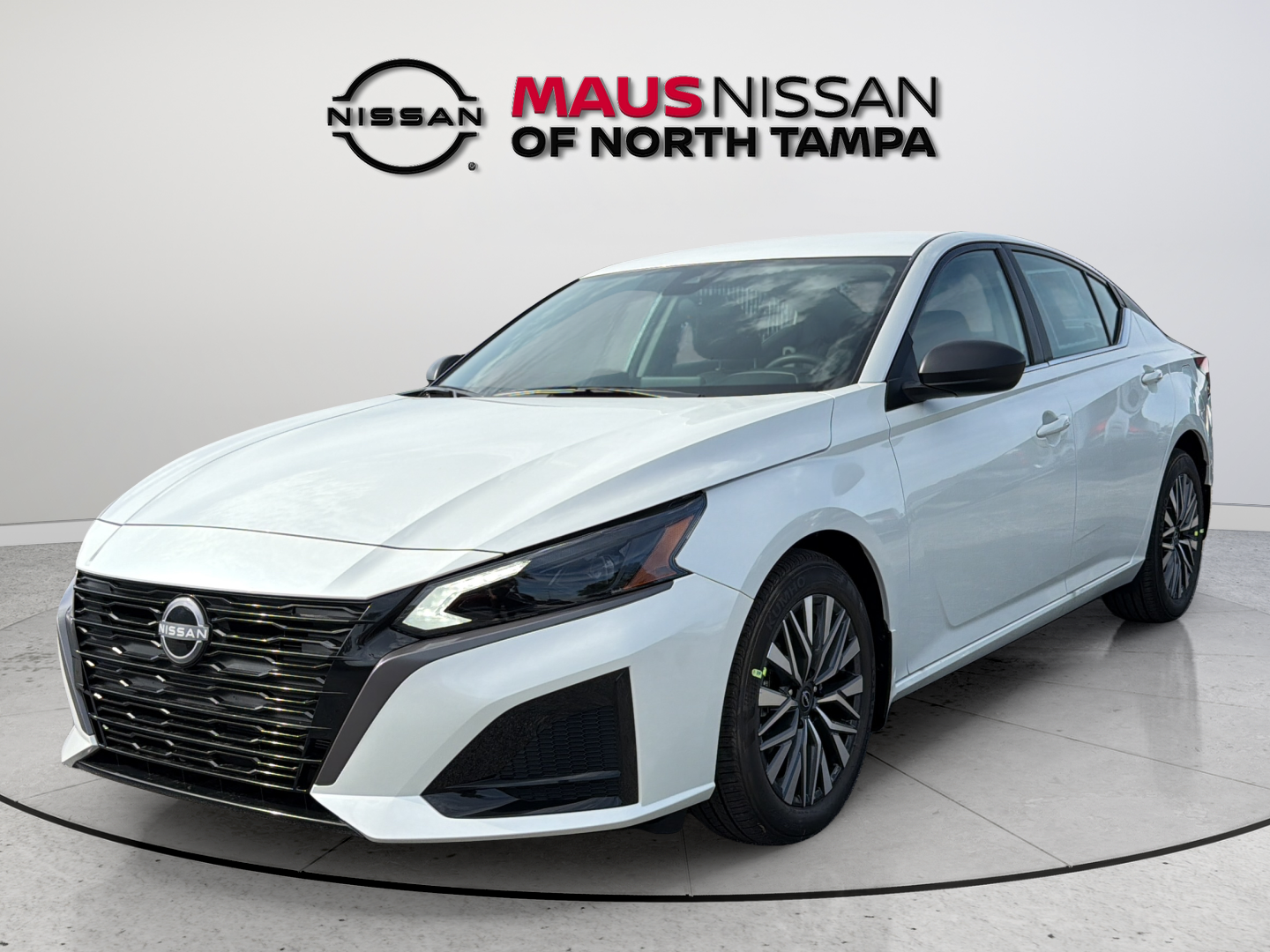 New 2026 White Nissan 2.5 SV image 4