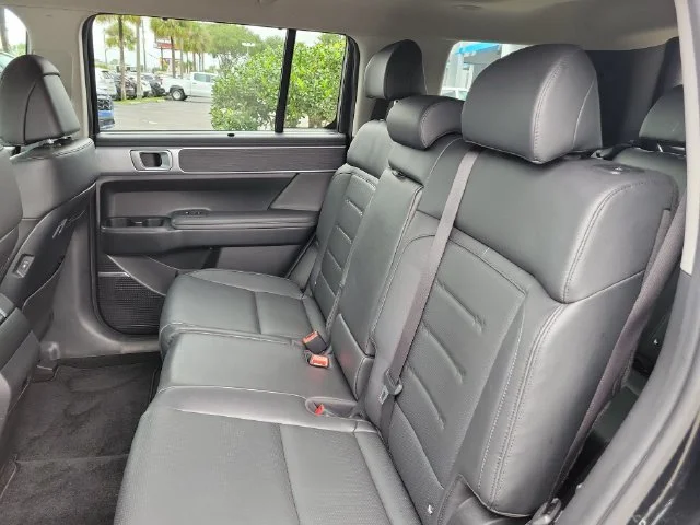 2024 Hyundai Santa Fe Limited - Photo 17