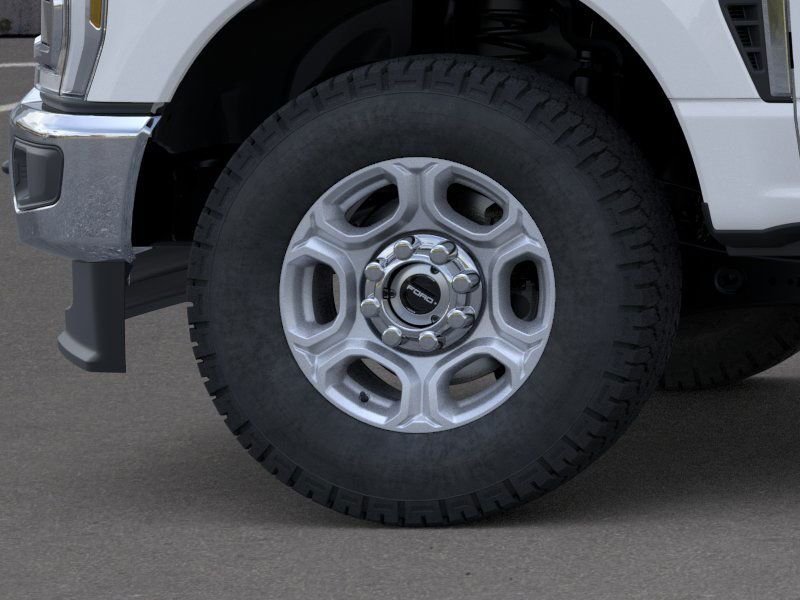 New 2026 Oxford White Ford F-350® XLT image 19
