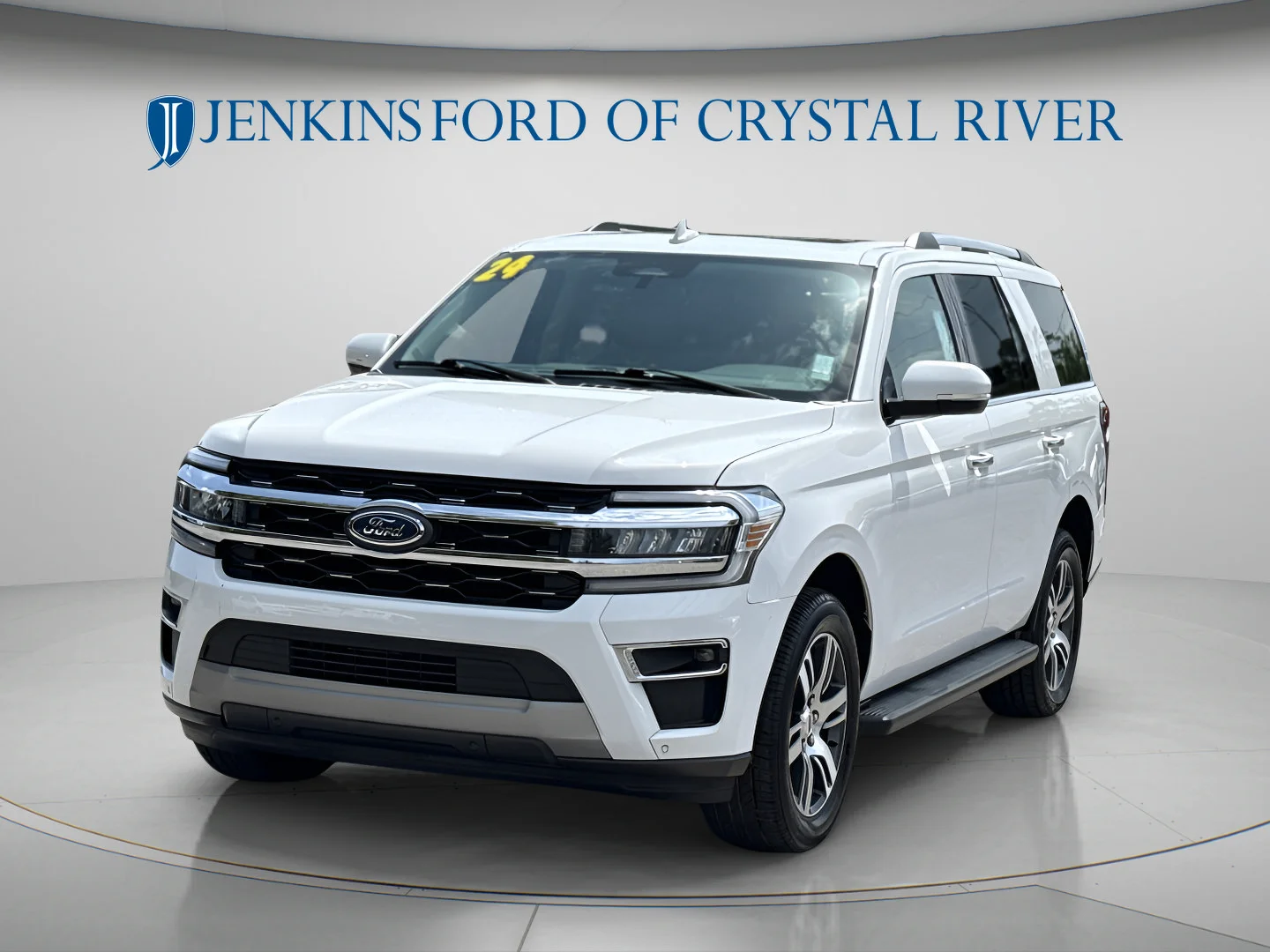 Used 2024 Star White Metallic Tri-Coat Ford Limited image 13