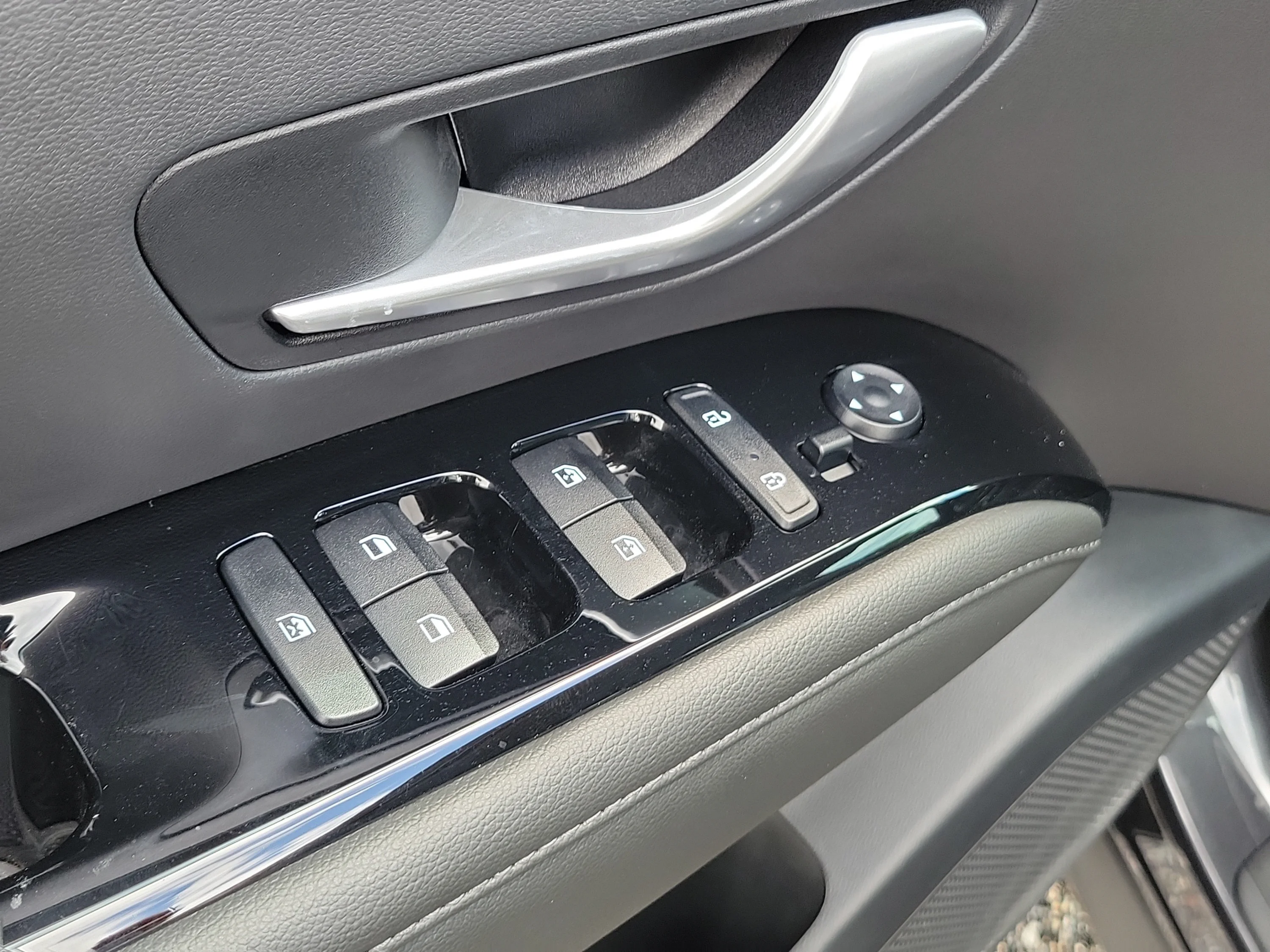 Used 2022 Portofino Gray Hyundai SEL image 20