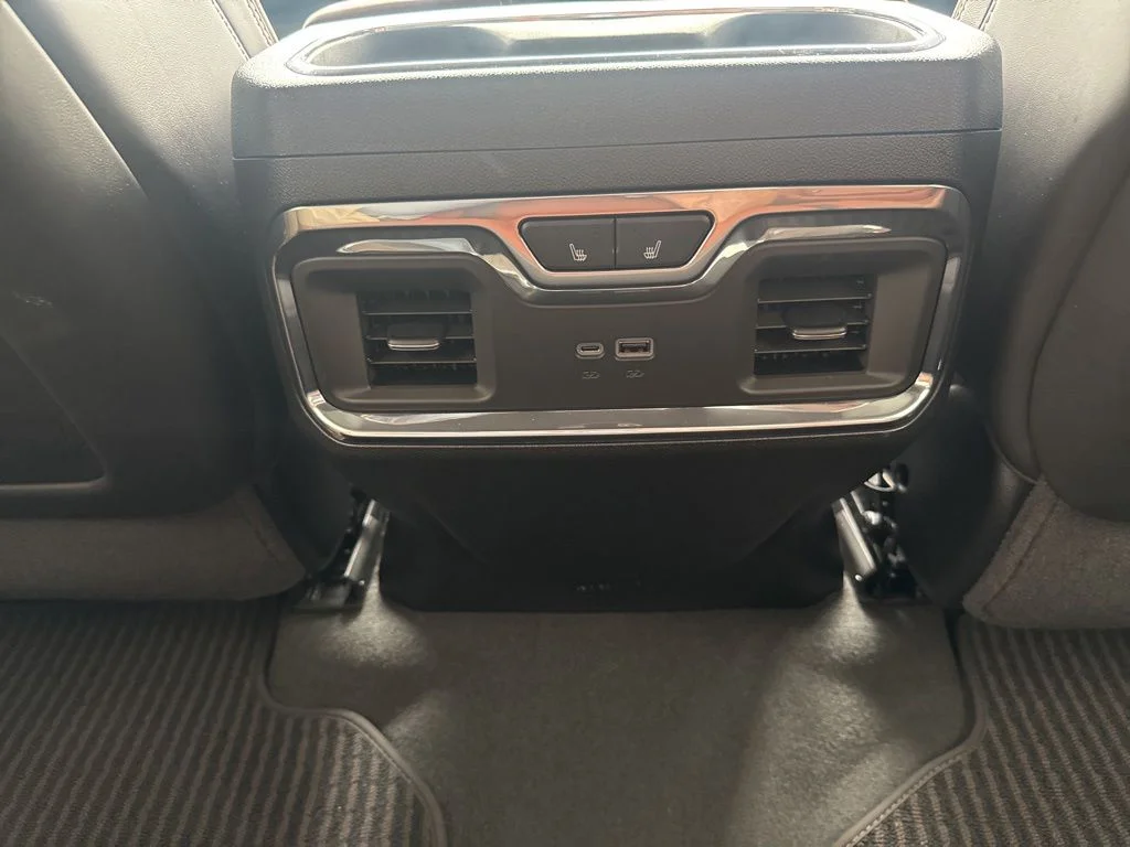 Used 2025 Onyx Black GMC Denali Ultimate image 37