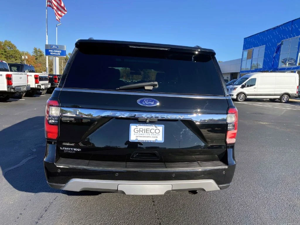 Used 2018 Shadow Black Ford Limited image 4
