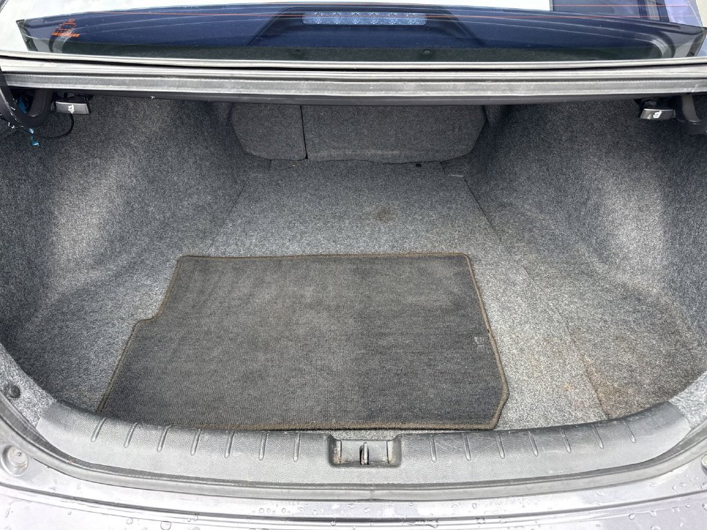 Used 2017  Honda EX image 17