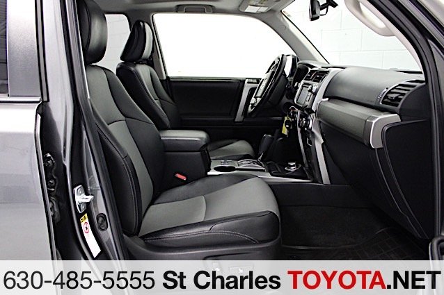 Used 2015 Gray Toyota SR5 image 17