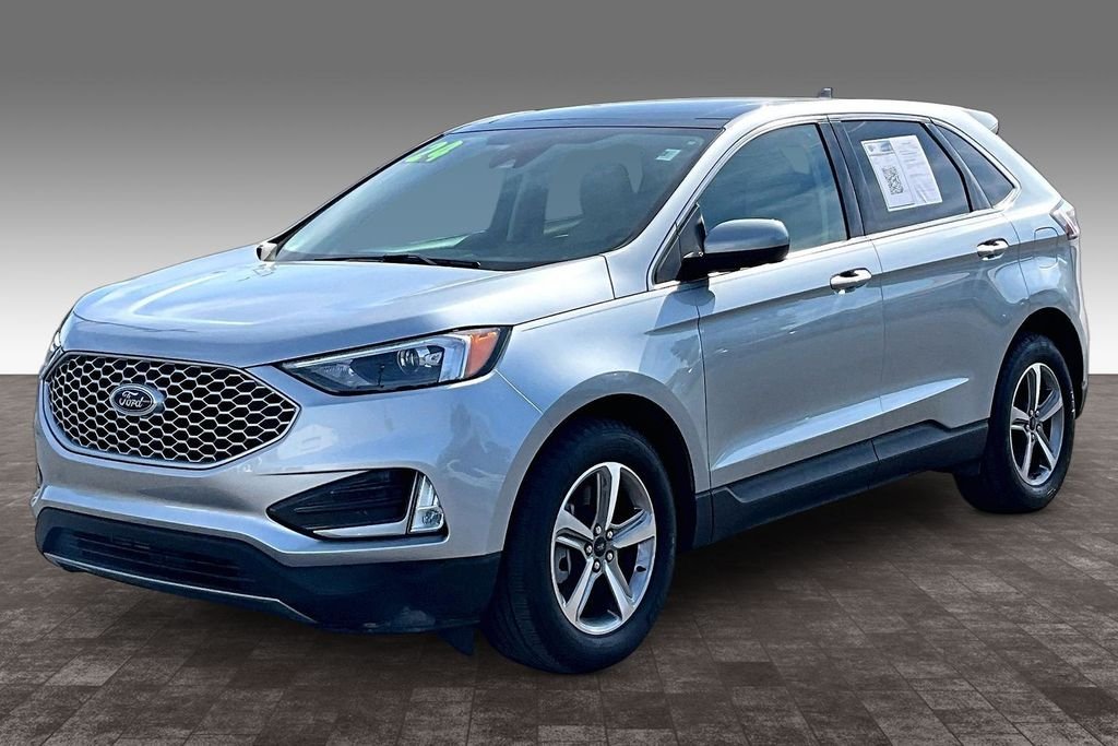 Used 2024 Silver Metallic Ford SEL image 24