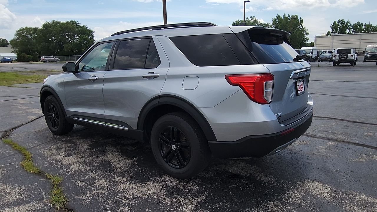 Used 2024 Silver Ford XLT image 6