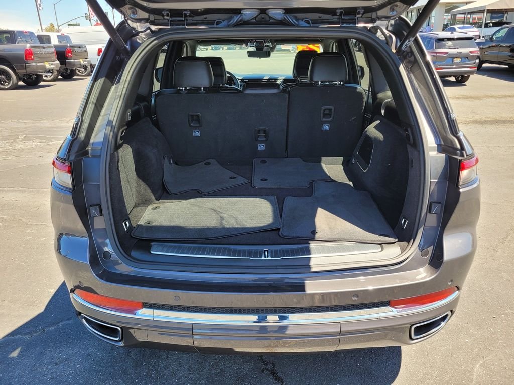 Used 2023 Gray Jeep Overland 4xe image 10