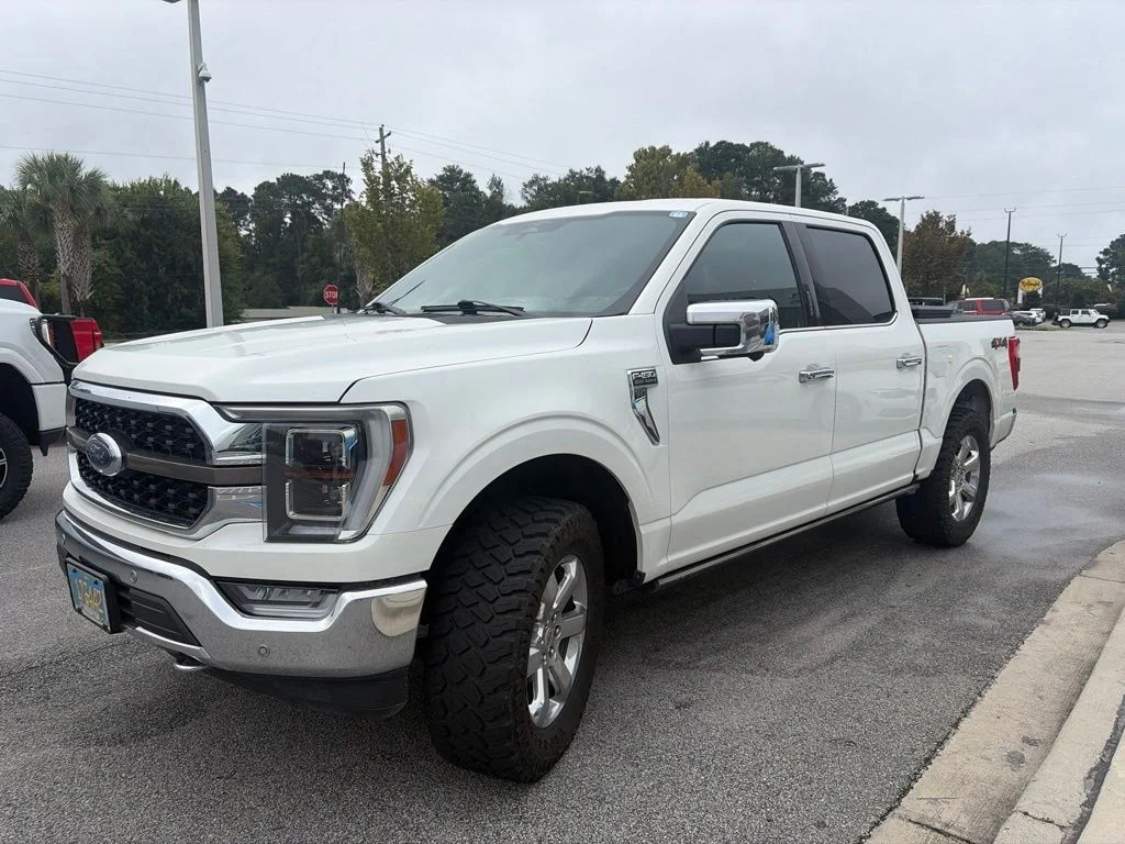 Used 2023 Star White Ford King Ranch image 3