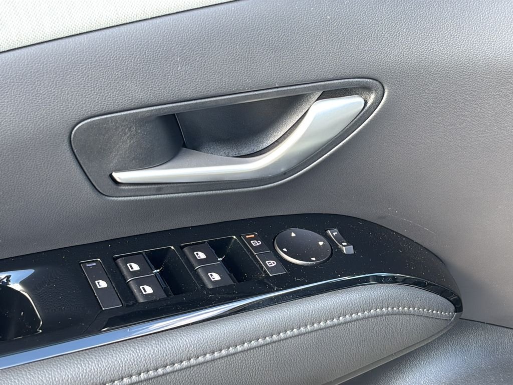 2026 Hyundai Santa Cruz Limited - Photo 12
