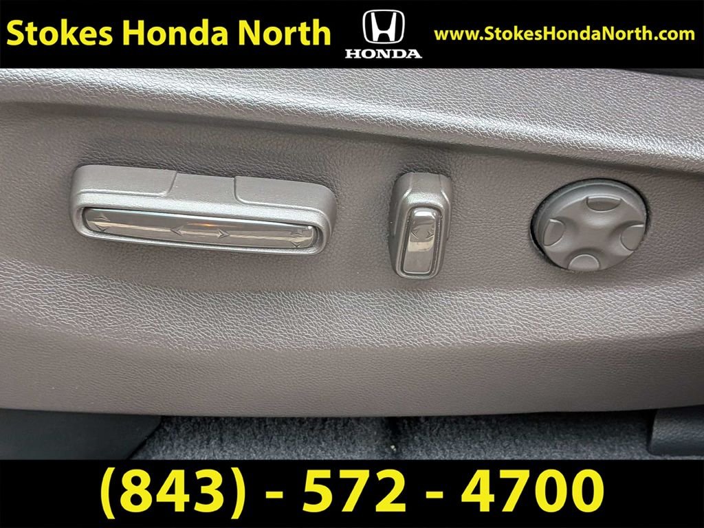 Used 2020 White Honda EX-L image 24