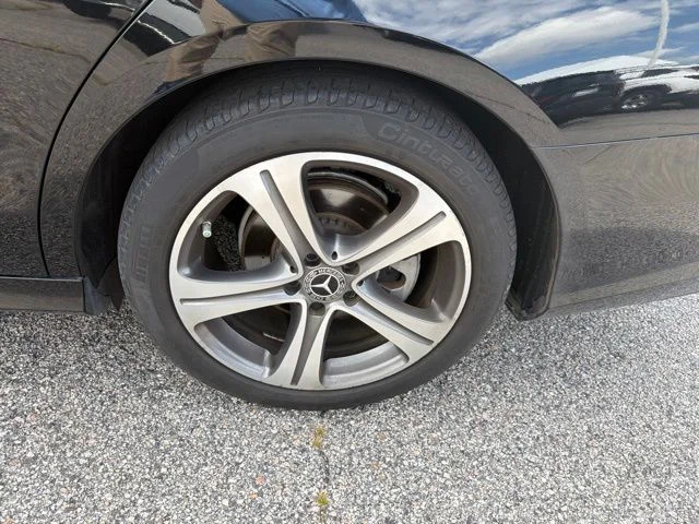 Used 2018 Black Mercedes-Benz E 300 image 9