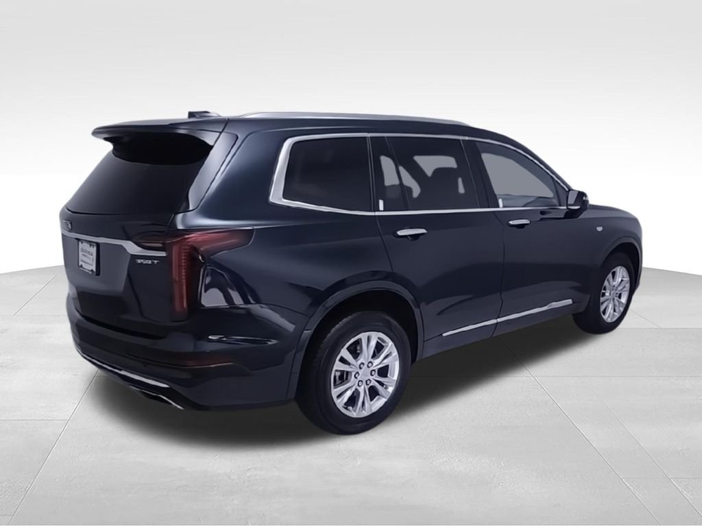Used 2024 Green Cadillac Luxury image 9