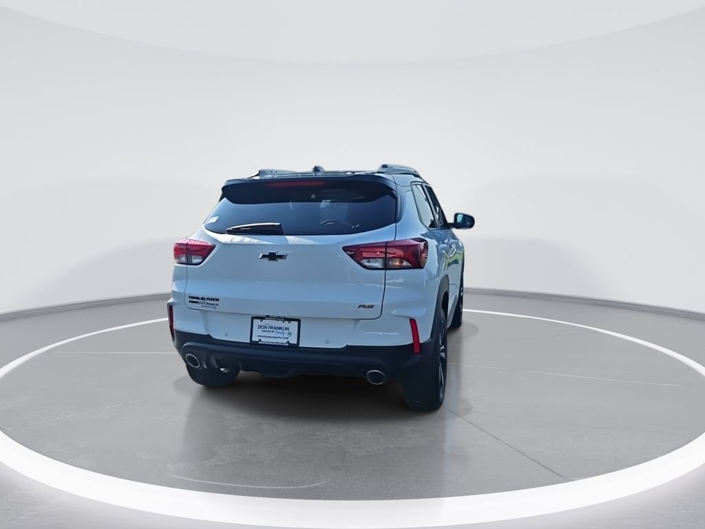 Used 2022 White Chevrolet RS image 7