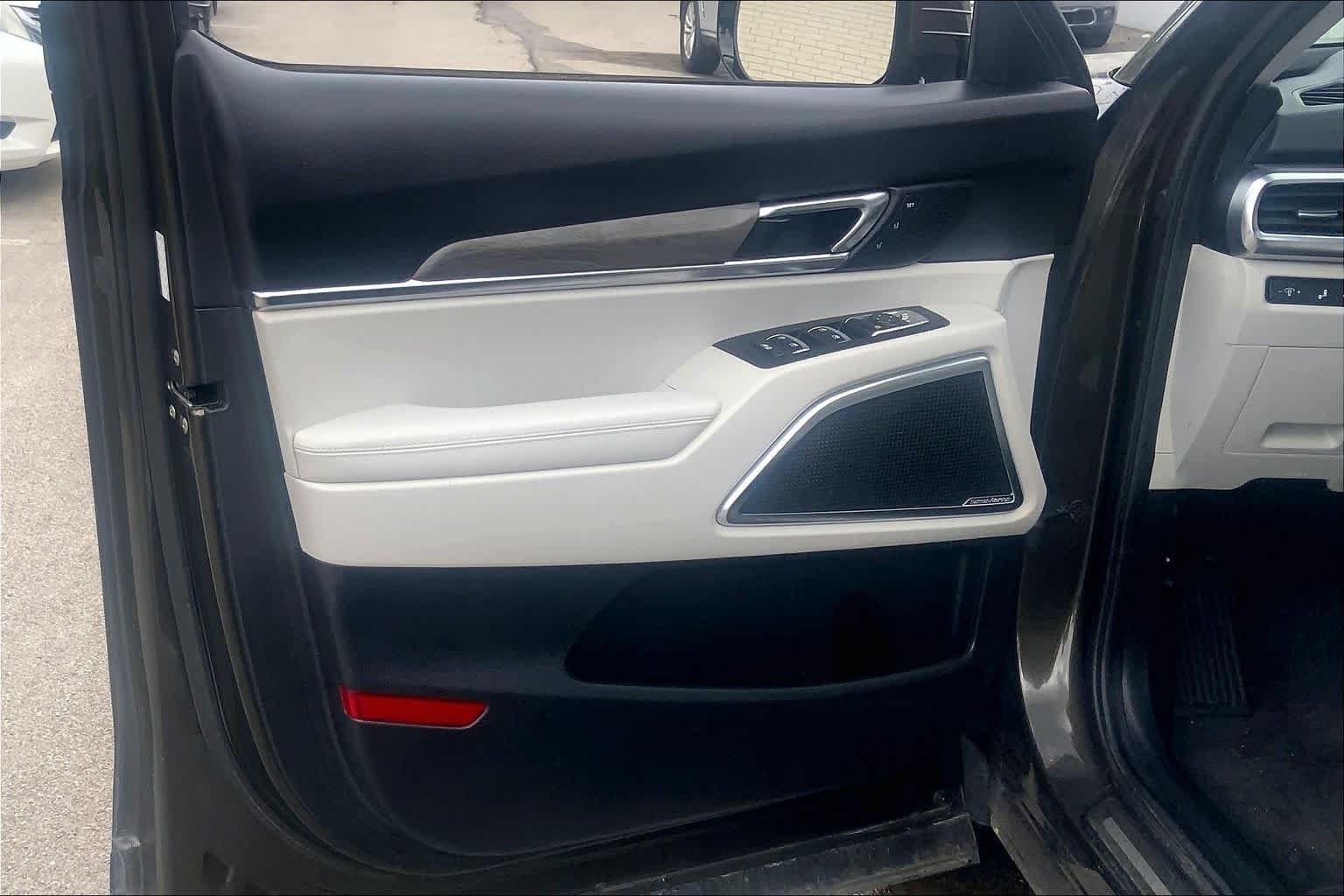 Used 2022 Dark Moss Kia SX image 21