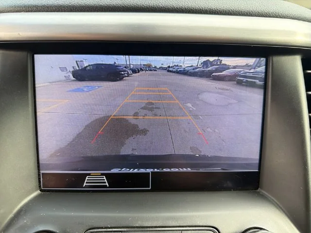 Used 2020 Black GMC SLE image 26