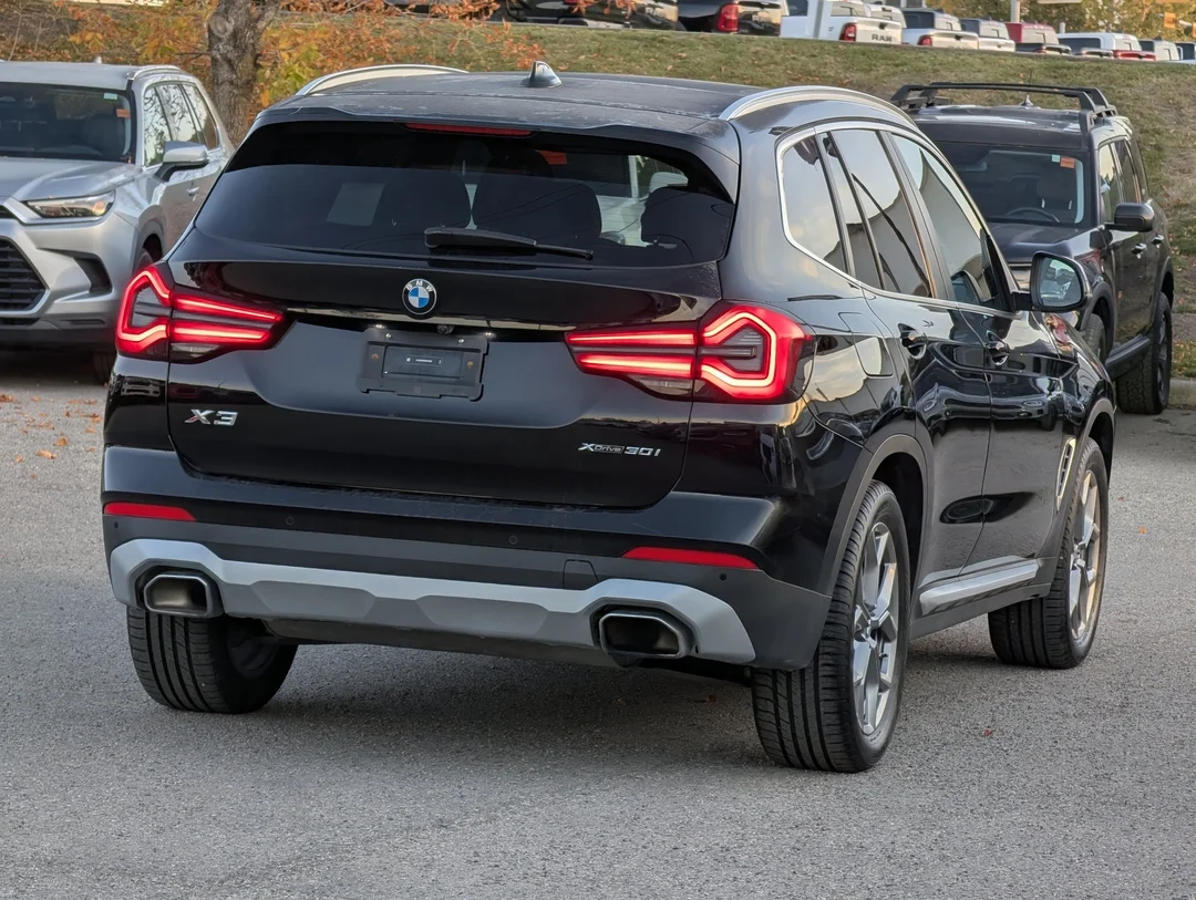 Used 2024 Black BMW xDrive30i - - Turbo I-4 - AWD - Sport Seats - Digital Cluster - Apple CarPlay & More! image 8
