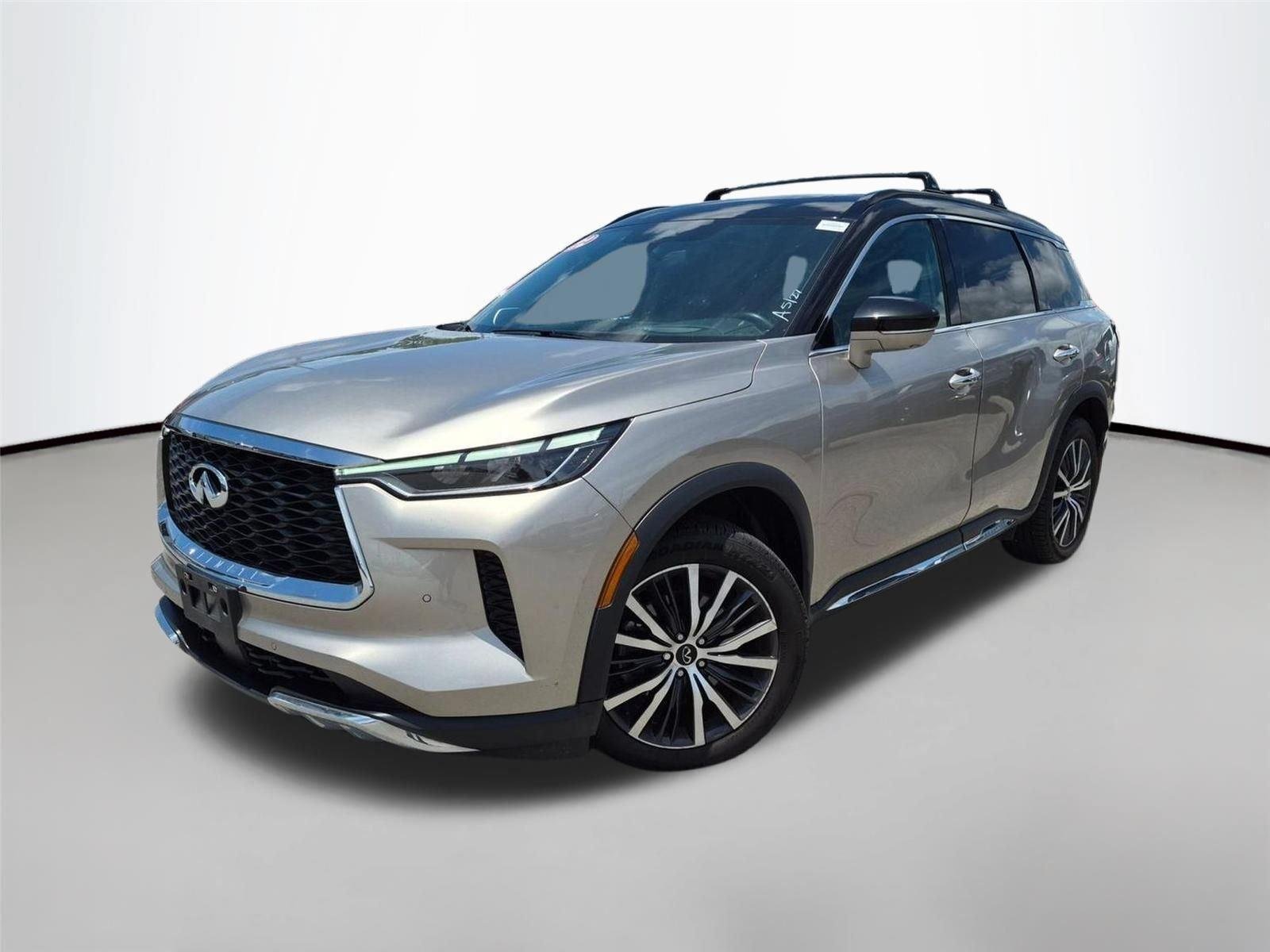 Used 2022 SILVER INFINITI  image 1