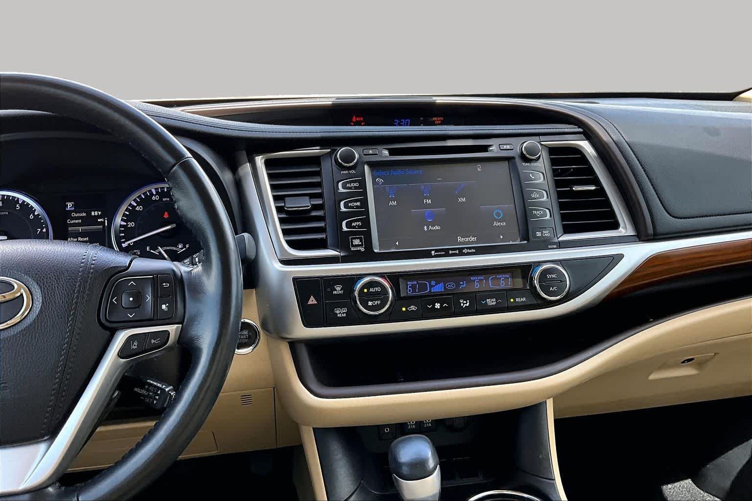 Used 2018 Blizzard Pearl Toyota Limited image 7