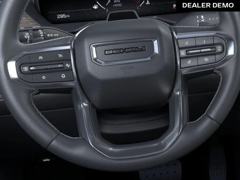 Used 2025  GMC Denali image 19