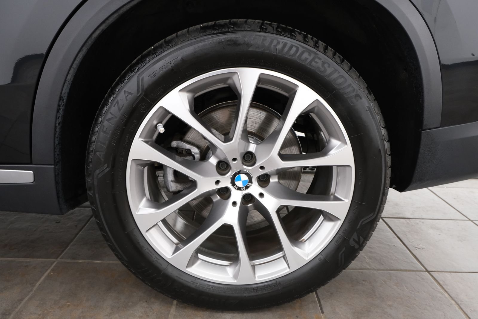 Certified Used 2024 Black Sapphire Metallic BMW xDrive40i image 36