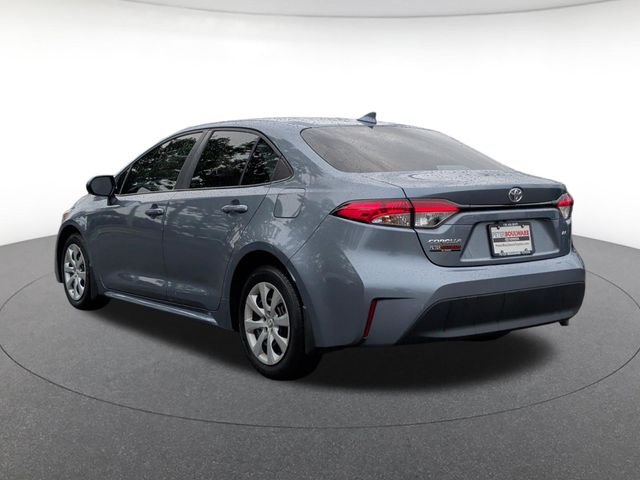 Certified Used 2025  Toyota LE image 4