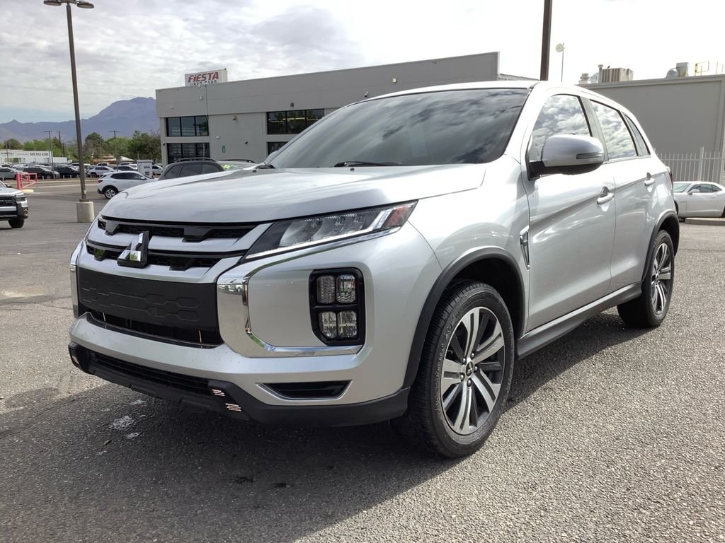 Used 2020 Silver Mitsubishi 2.0 SE image 25