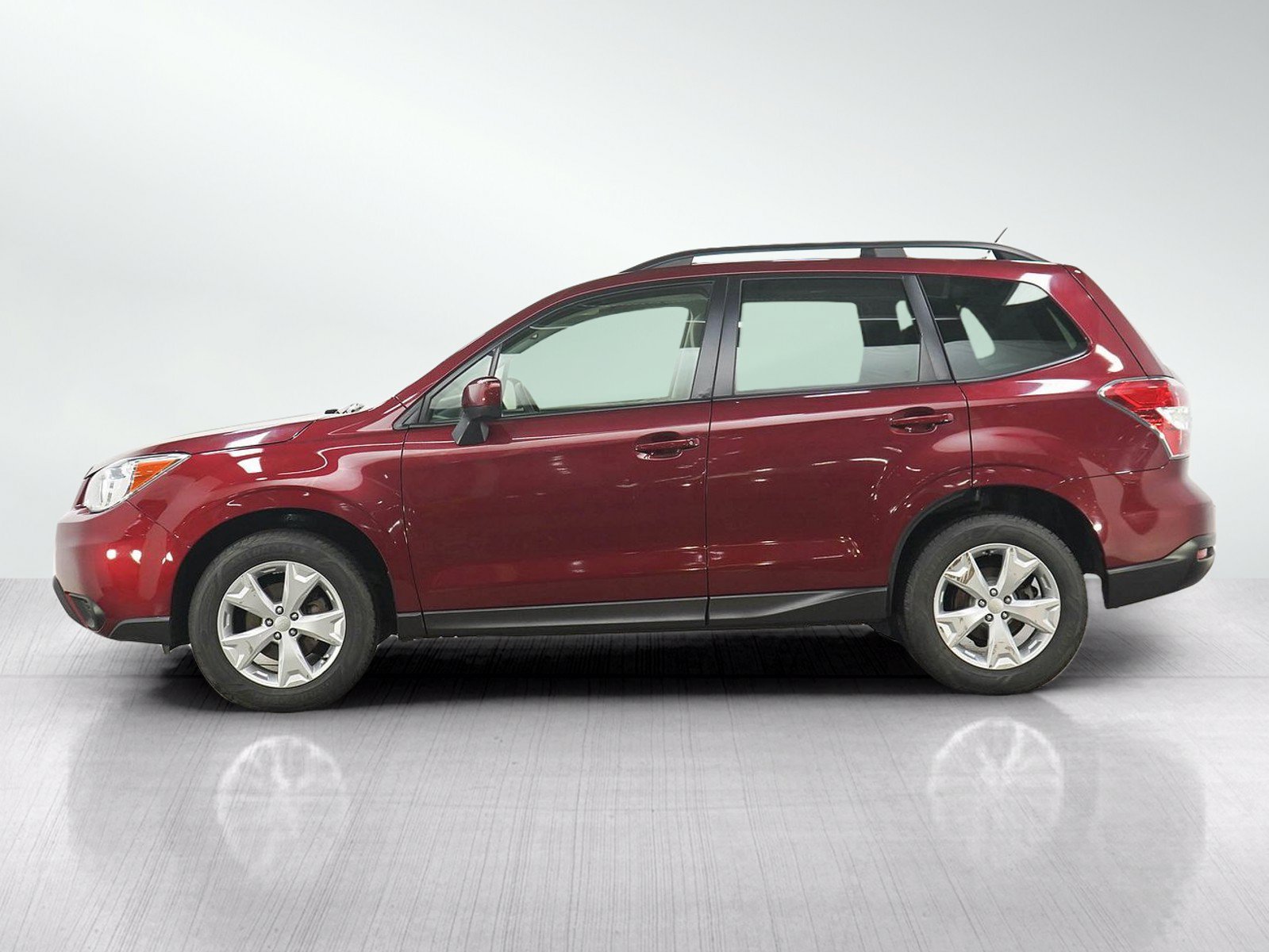 Used 2014 Subaru Forester i Premium with VIN JF2SJAEC6EH530790 for sale in Burnsville, Minnesota