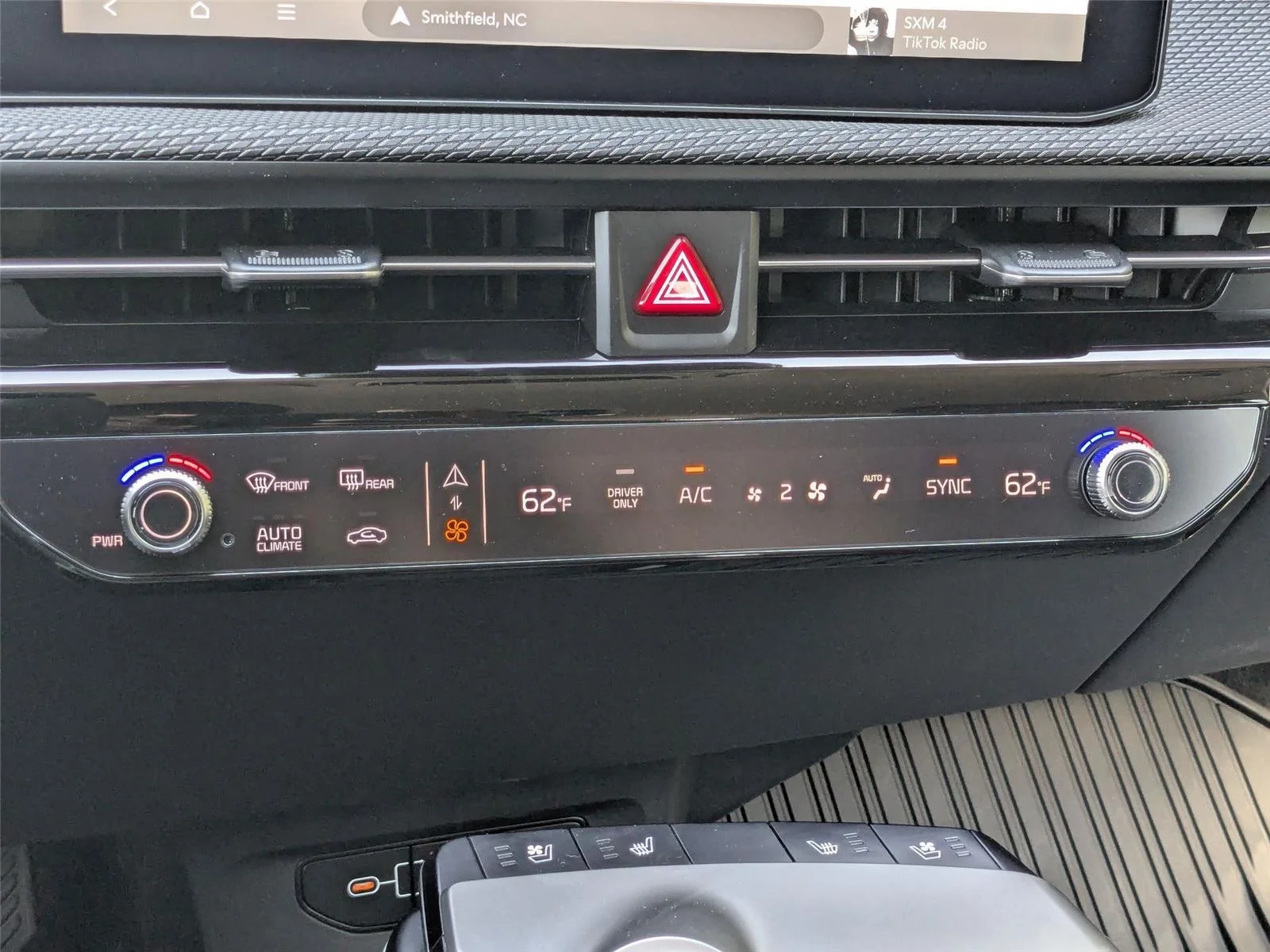 2025 Kia EV6 Wind - Photo 24