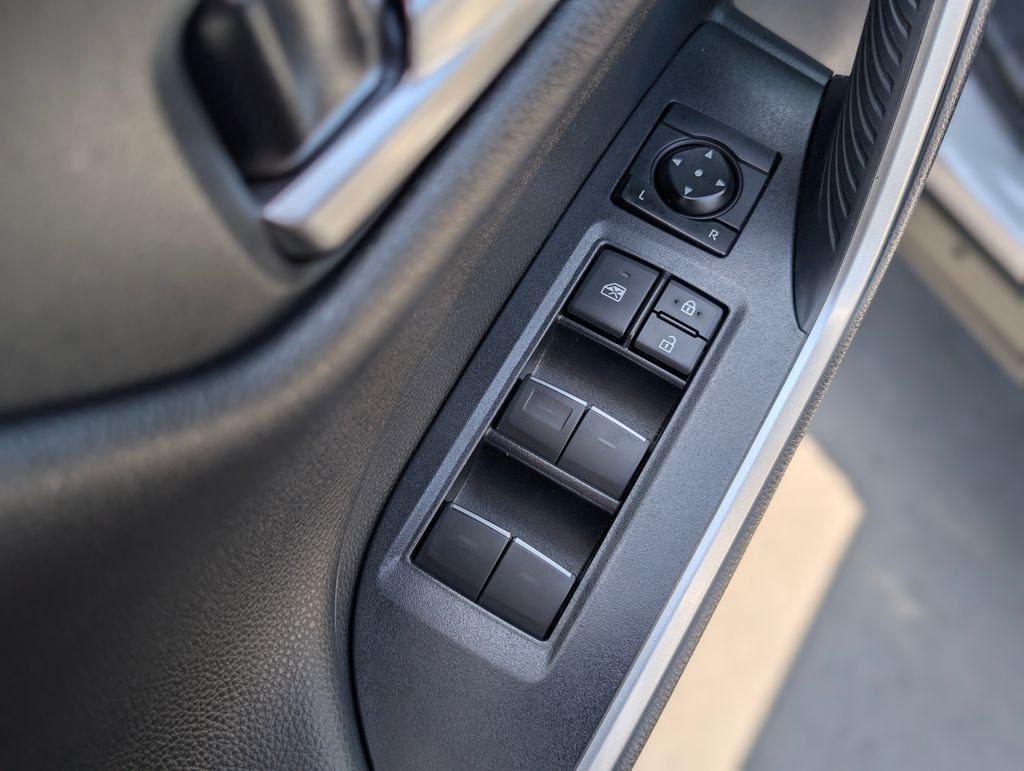 2024 Toyota RAV4 XSE - Photo 23
