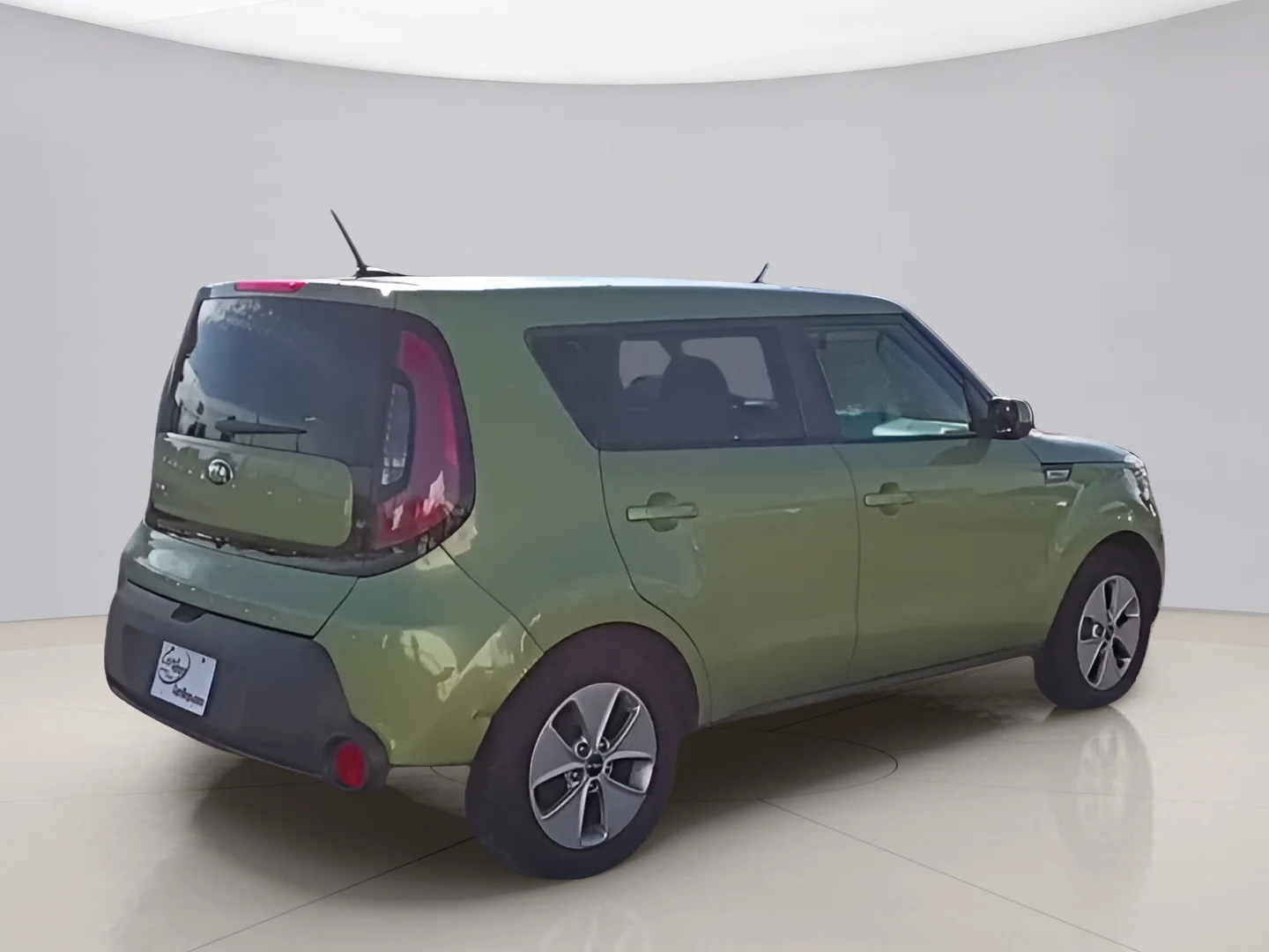 Used 2016 Green Kia BASE image 5